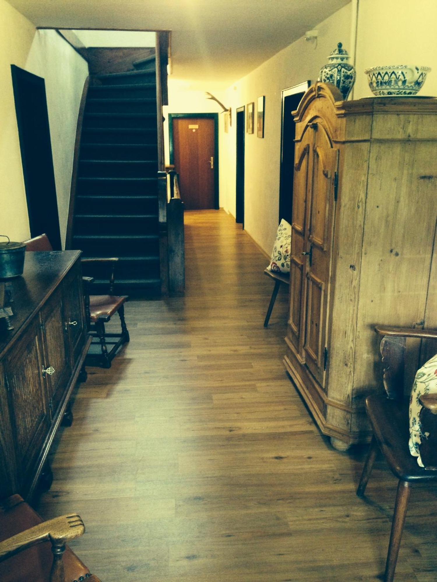 Inn Wirtshaus Und Hocheck *