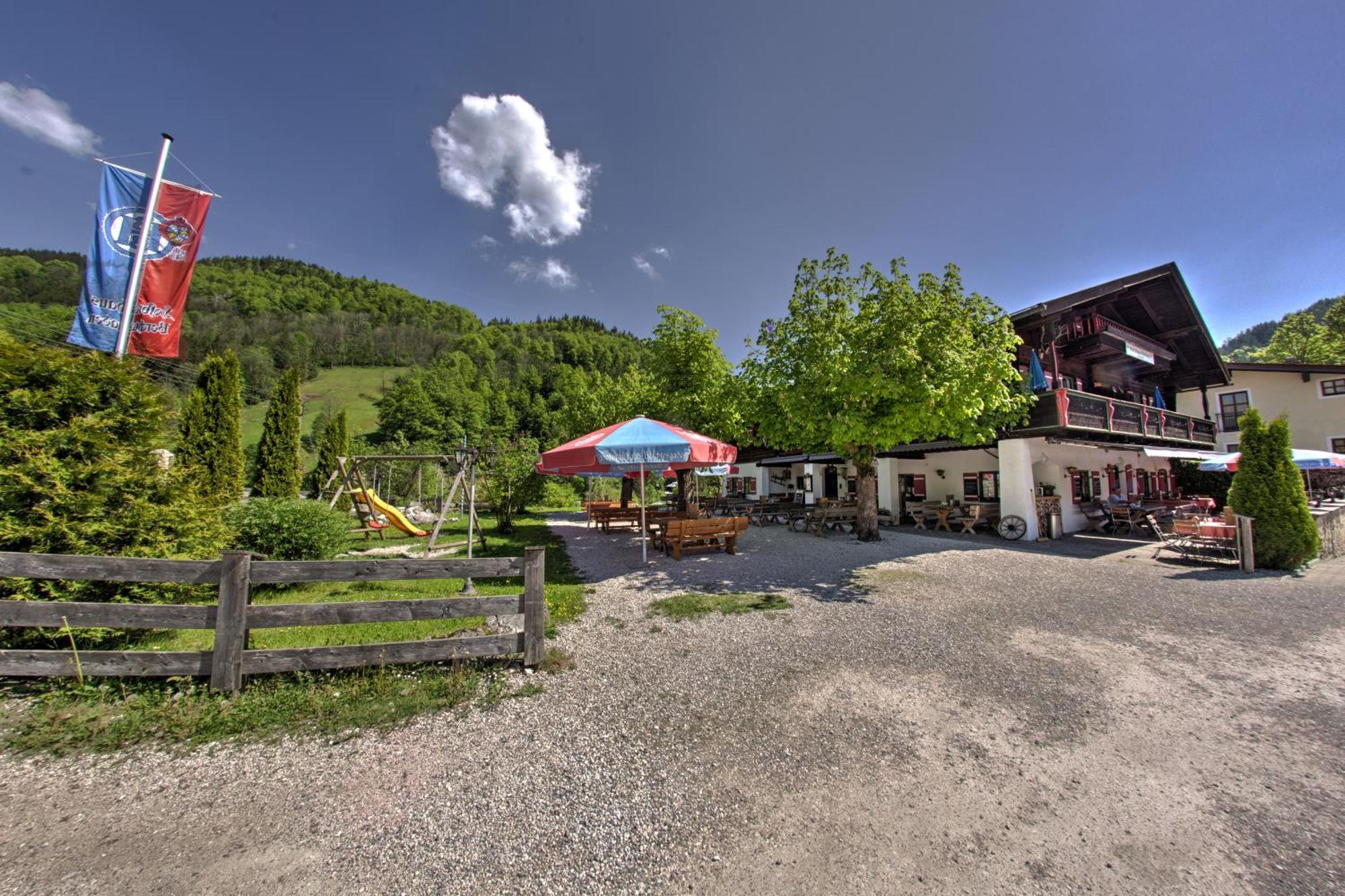 Wirtshaus Und Hocheck Inn