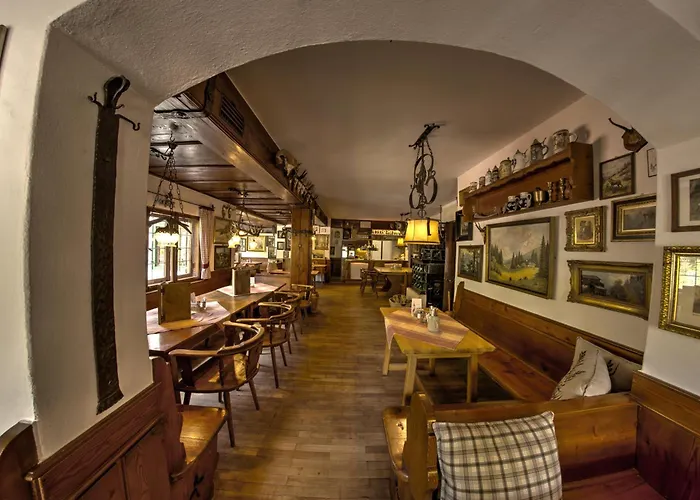 Wirtshaus Und Pension Hocheck